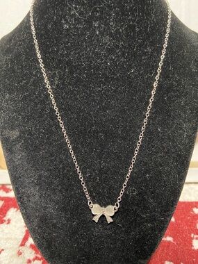 Delicate Silver Tone Bow Pendant Necklace - Women Jewelry